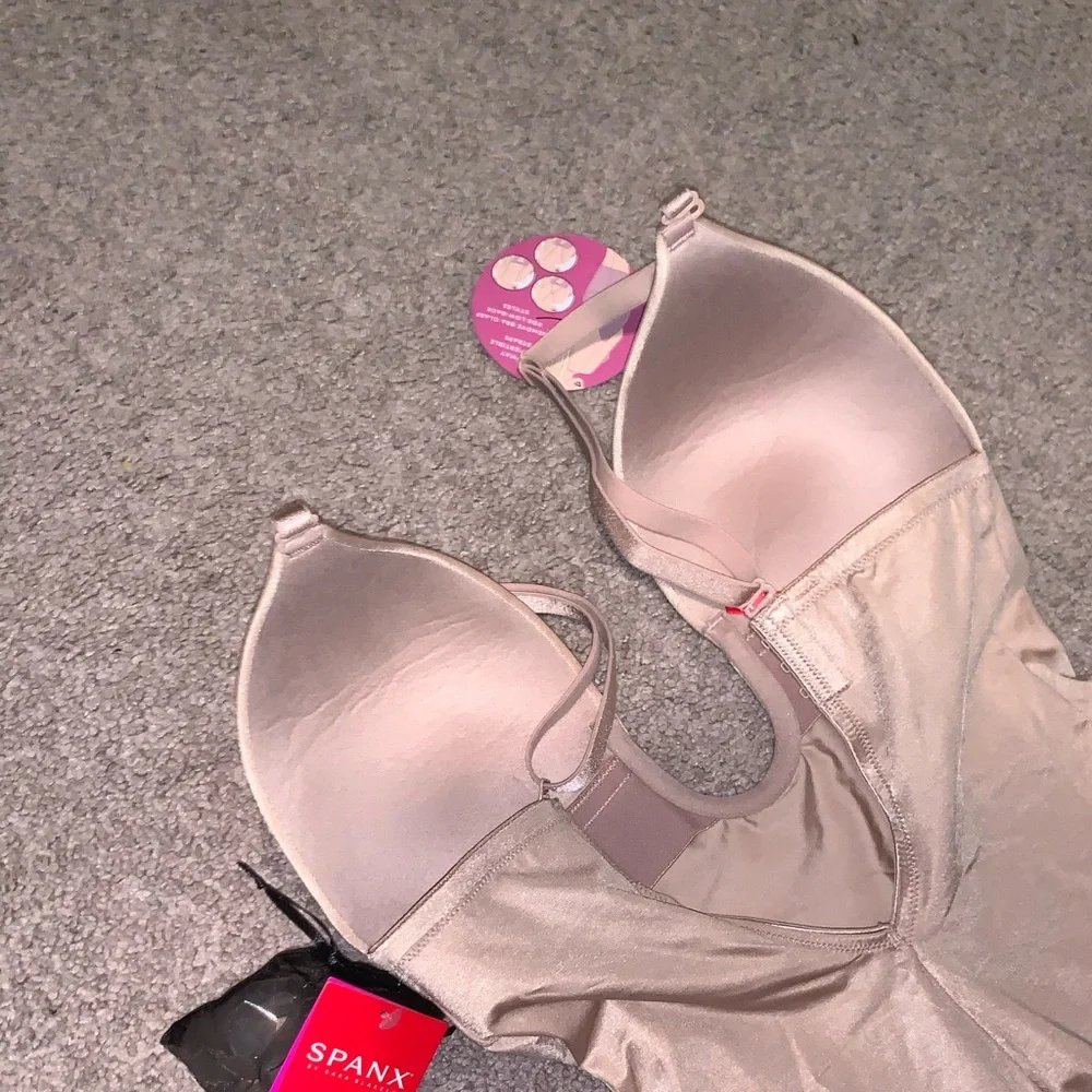 Plunge low-back bodysuit NWT - Picture 7 of 7